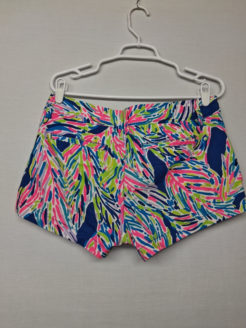 Lilly Pulitzer Neon Leaf-Print The Walsh Cotton Shorts - Picture 8 of 11